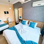 Cityhub Hostel *